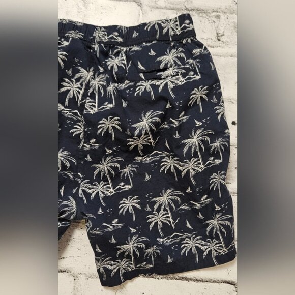 Massive Men's Navy Palm Tree Print Casual Cotton Shorts - Picture 5 of 9